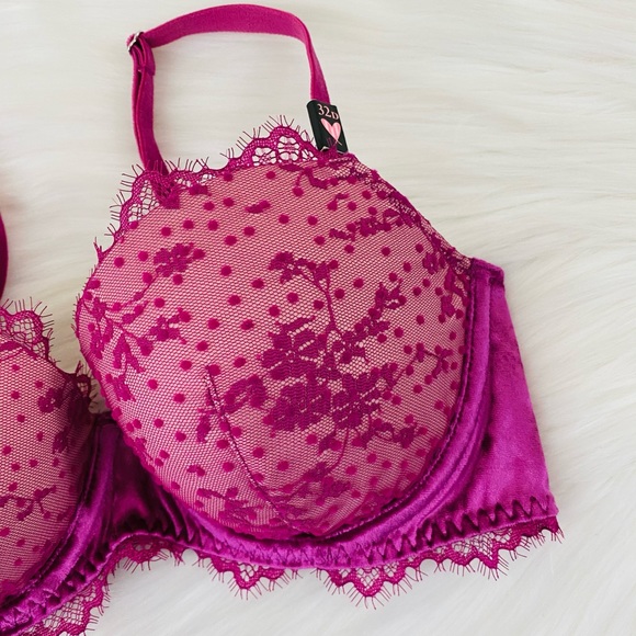 32D/S Victoria’s Secret Lined Demi Bra & Thong Set - Picture 5 of 13